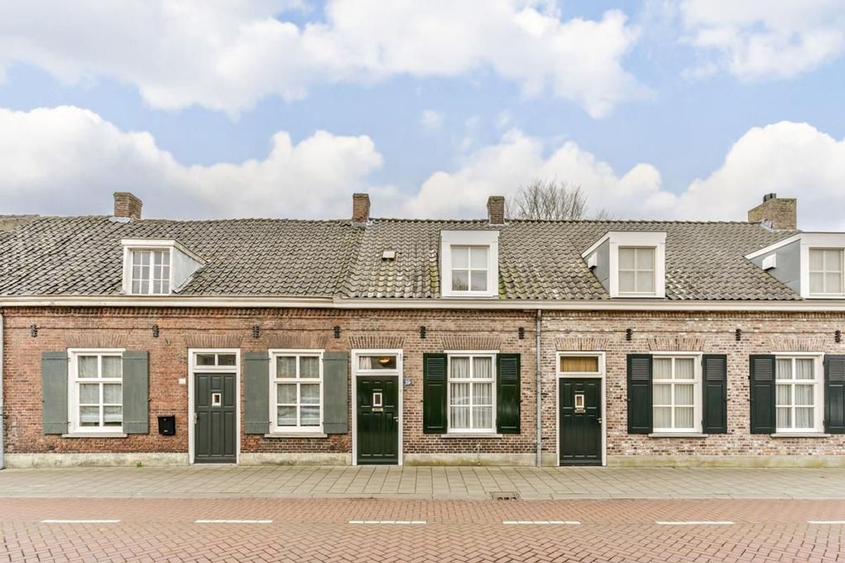 Emmerikstraat 19 Photo Blur 29