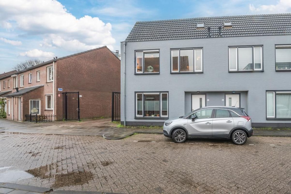 Hoefstraat 80 - a Photo Blur 27