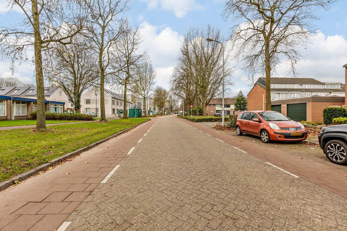 Planetenstraat 10 Photo Blur 45