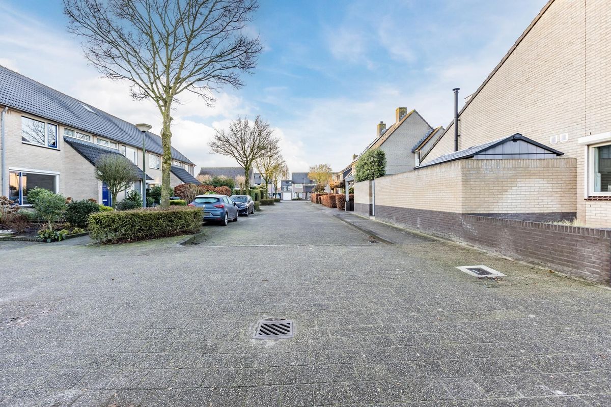 Generaal Maczekstraat 22 Photo Blur 44
