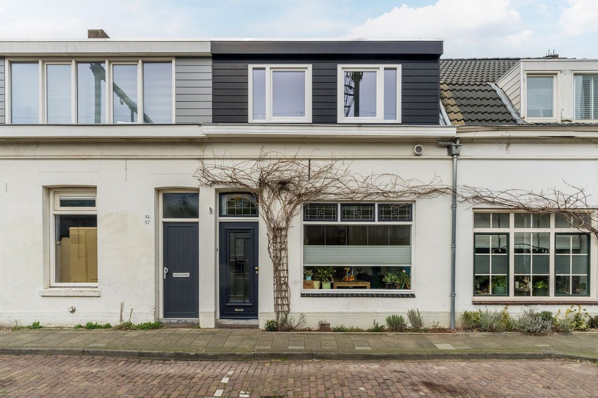 Zuid-Oosterstraat 51 Photo Blur 0