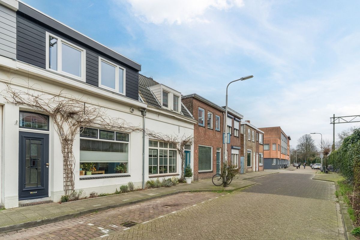 Zuid-Oosterstraat 51 Photo Blur 34