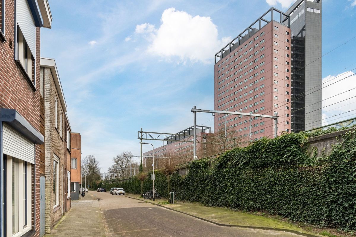 Zuid-Oosterstraat 51 Photo Blur 35