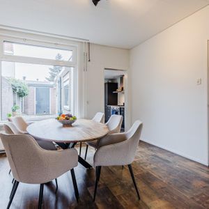 Zuid-Oosterstraat 6 Photo 2
