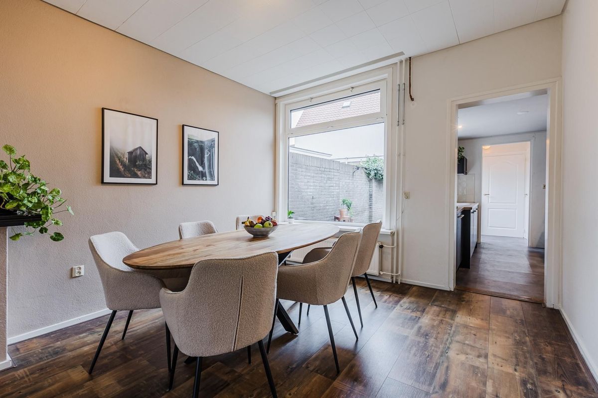 Zuid-Oosterstraat 6 Photo Blur 6