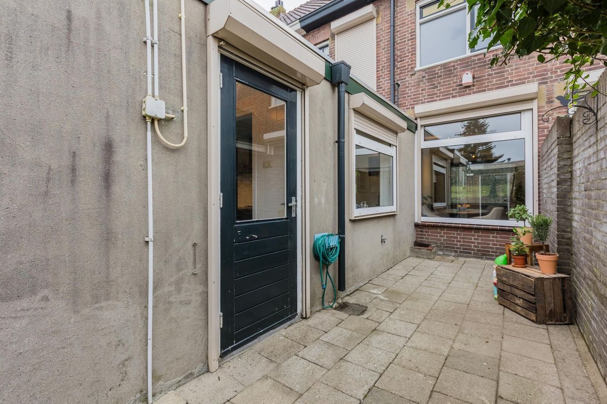Zuid-Oosterstraat 6 Photo Blur 28