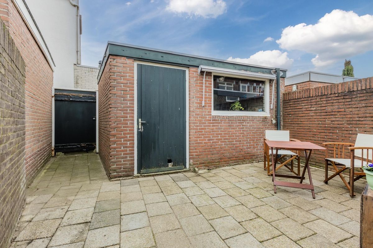 Zuid-Oosterstraat 6 Photo Blur 29