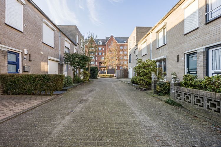 De Burght 33 Photo 1