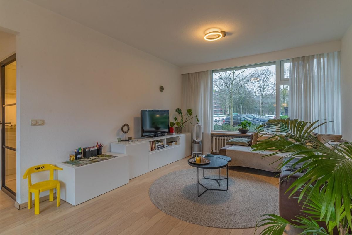 Mahlerstraat 77 Photo Blur 4