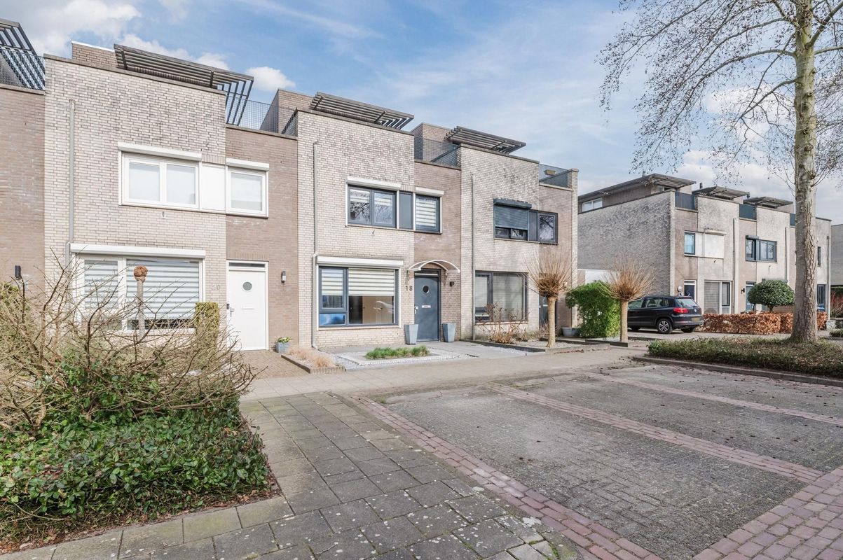 Clara Wichmannstraat 18 Photo Blur 30