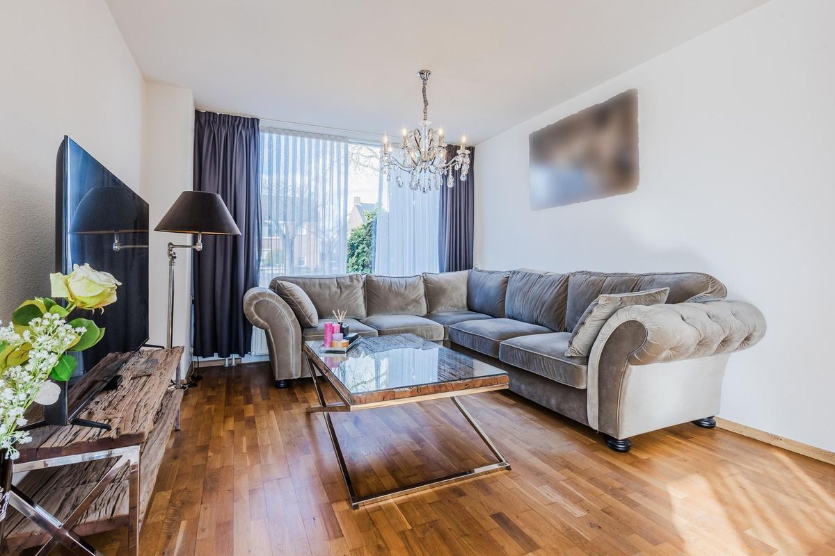 Abdis van Thornstraat 63 Photo Blur 1
