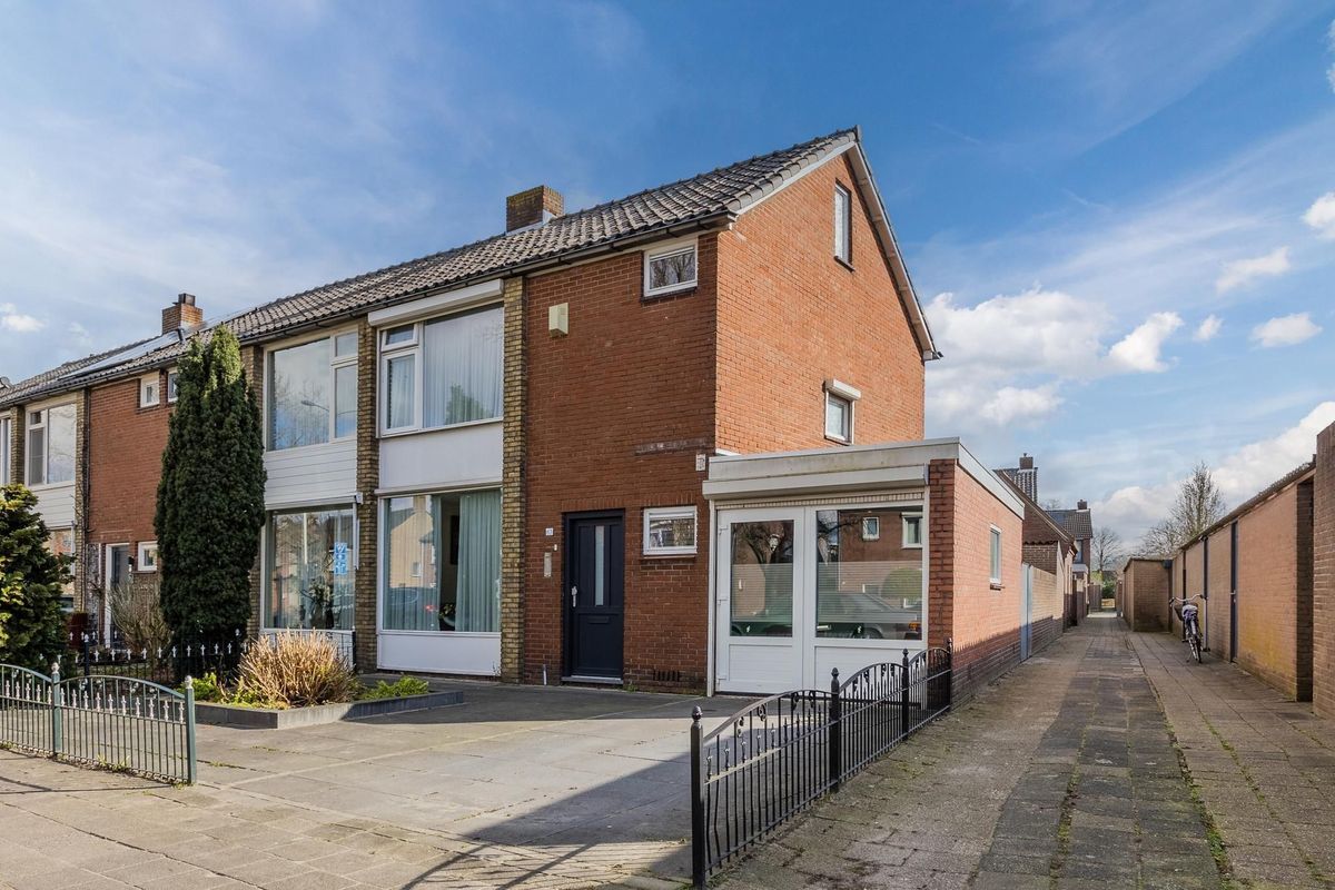 Abdis van Thornstraat 63 Photo Blur 41