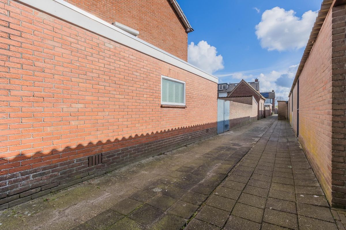 Abdis van Thornstraat 63 Photo Blur 37