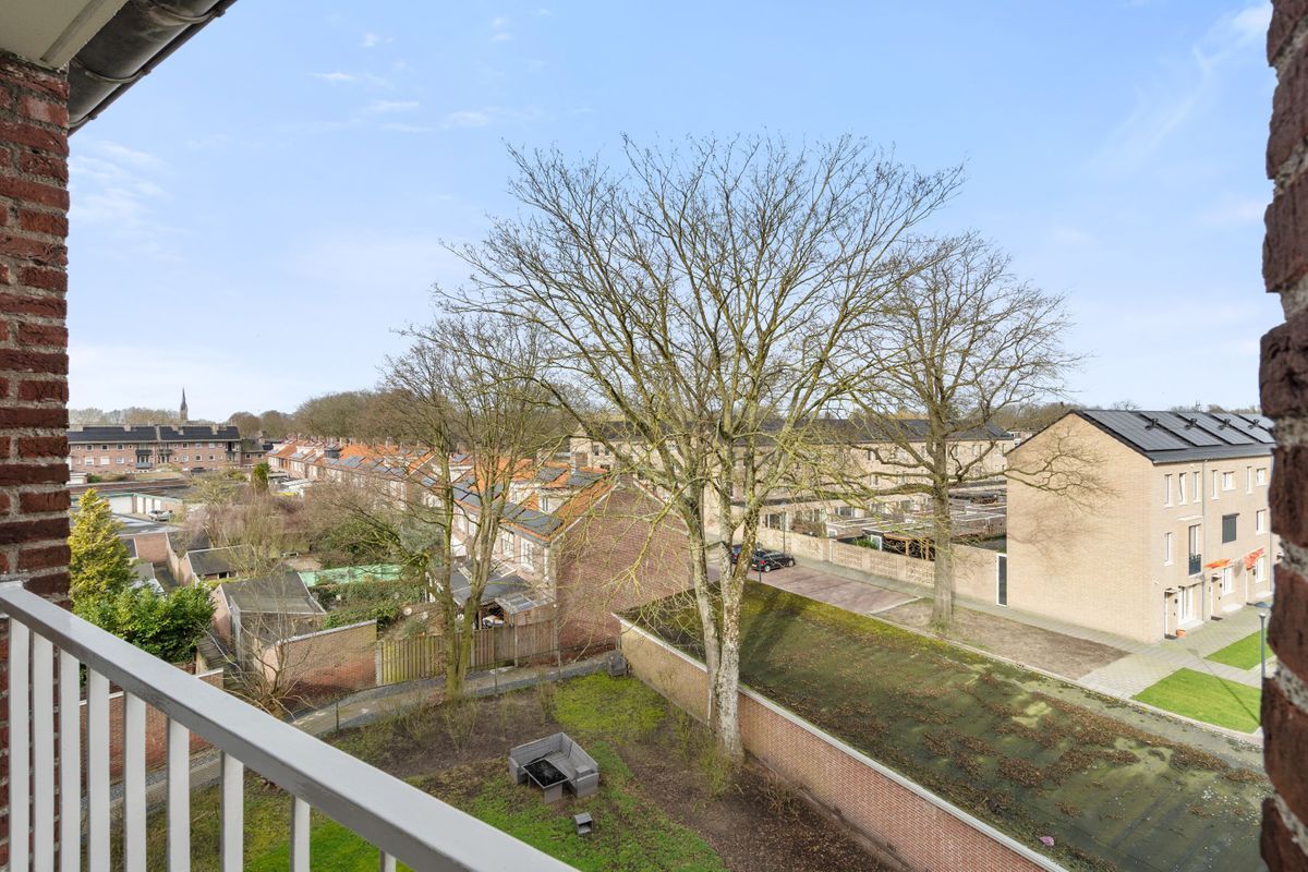 Dr. Struyckenstraat 110 - C Photo Blur 8