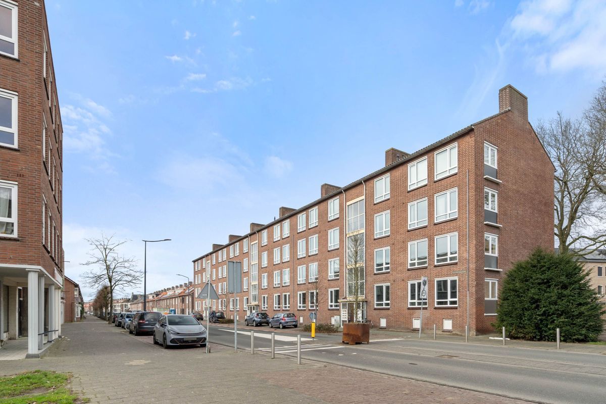 Dr. Struyckenstraat 110 - C Photo Blur 38