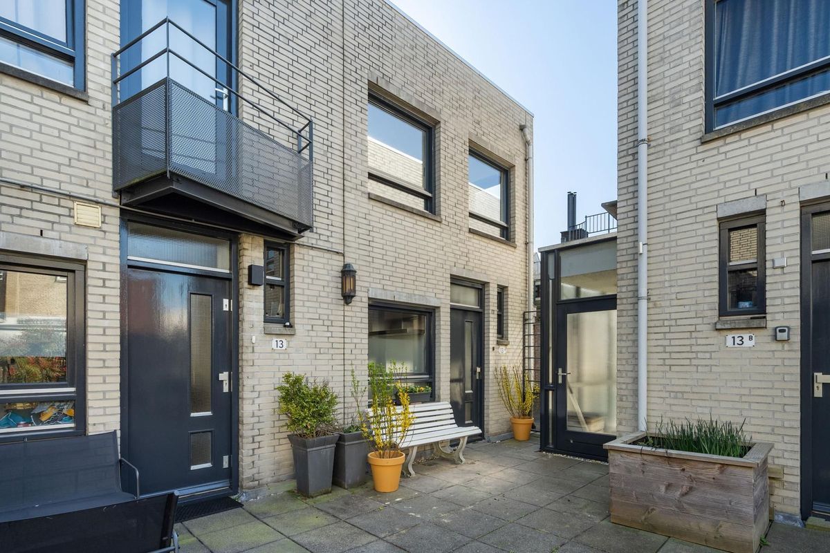 Rozemarijnstraat 13 - A Photo Blur 0