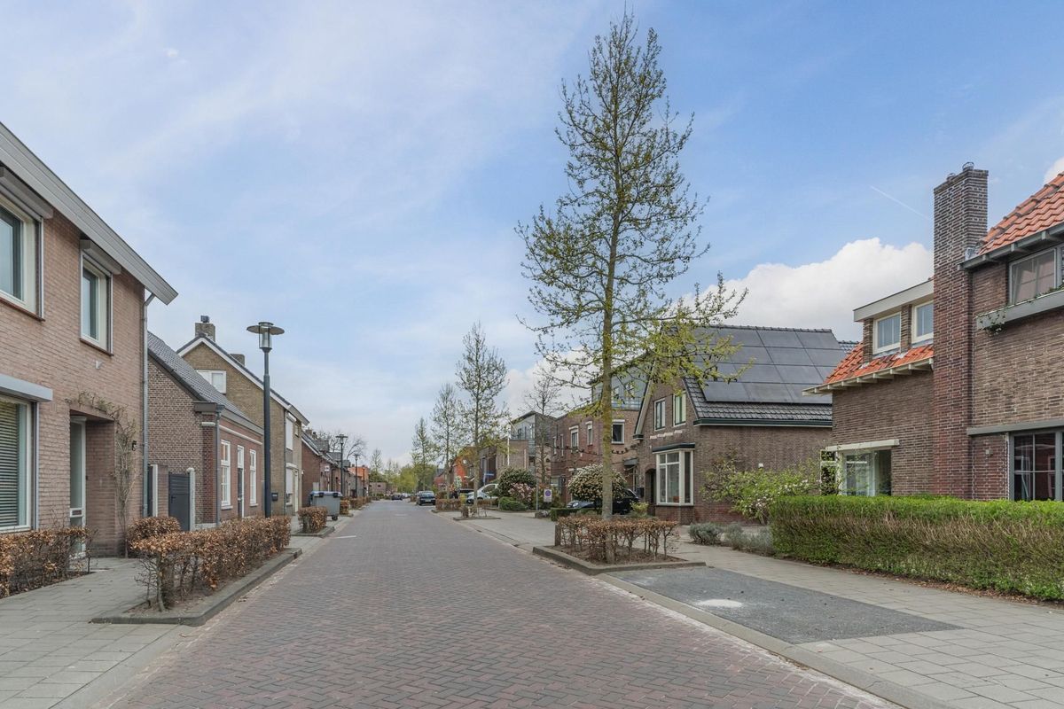 Laagstraat 42 Photo Blur 50