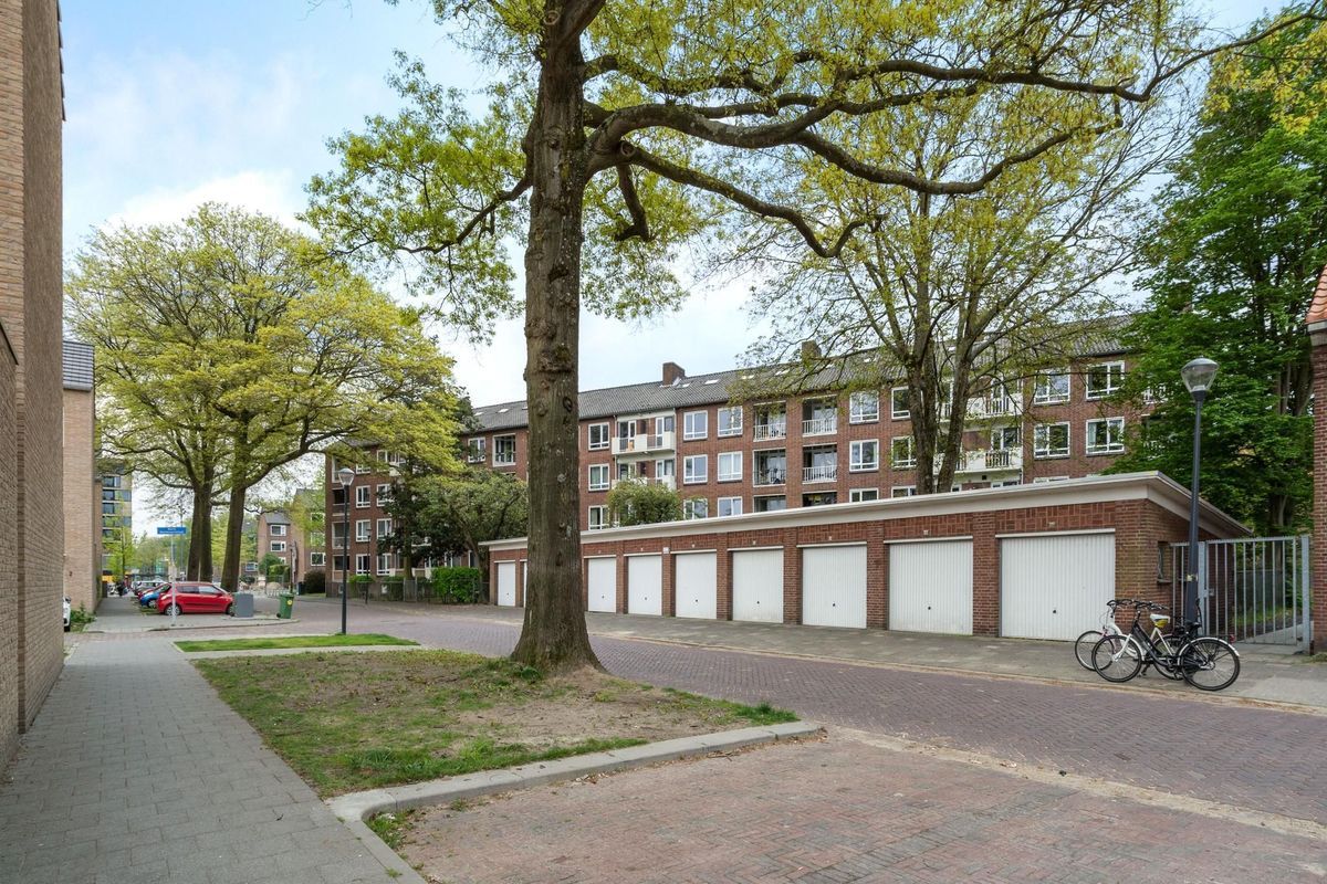 Dr. Struyckenstraat 110 - B Photo Blur 37