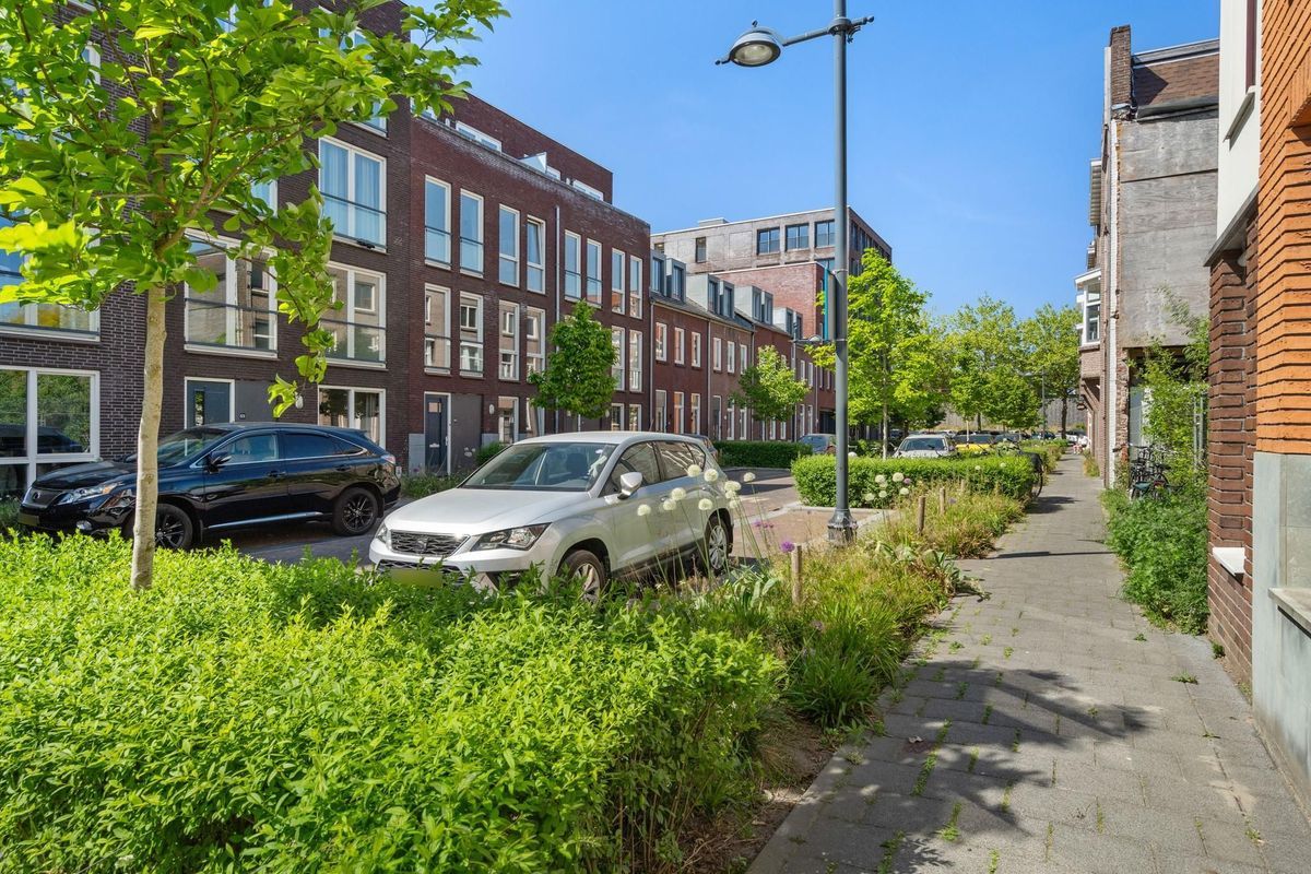 Menno van Coehoornstraat 15 Photo Blur 32