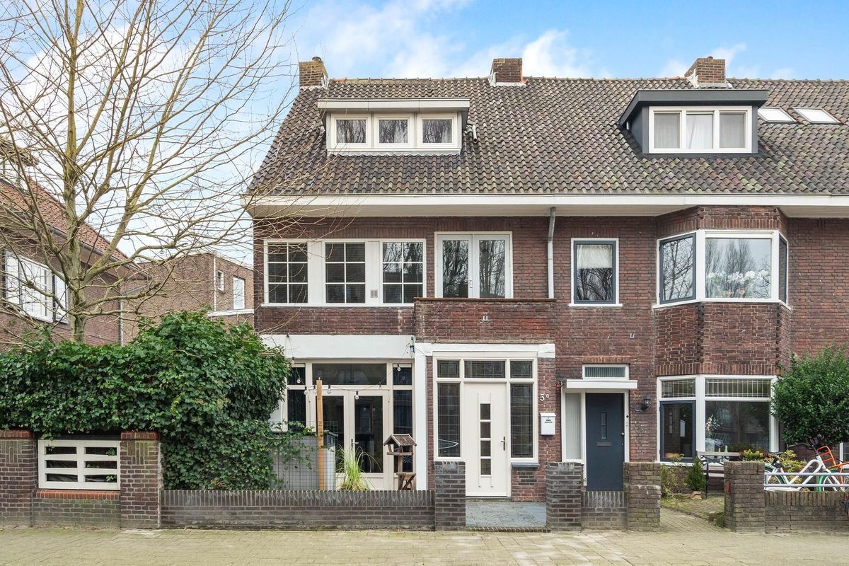 van Voorst tot Voorststraat 5 Photo Blur 39