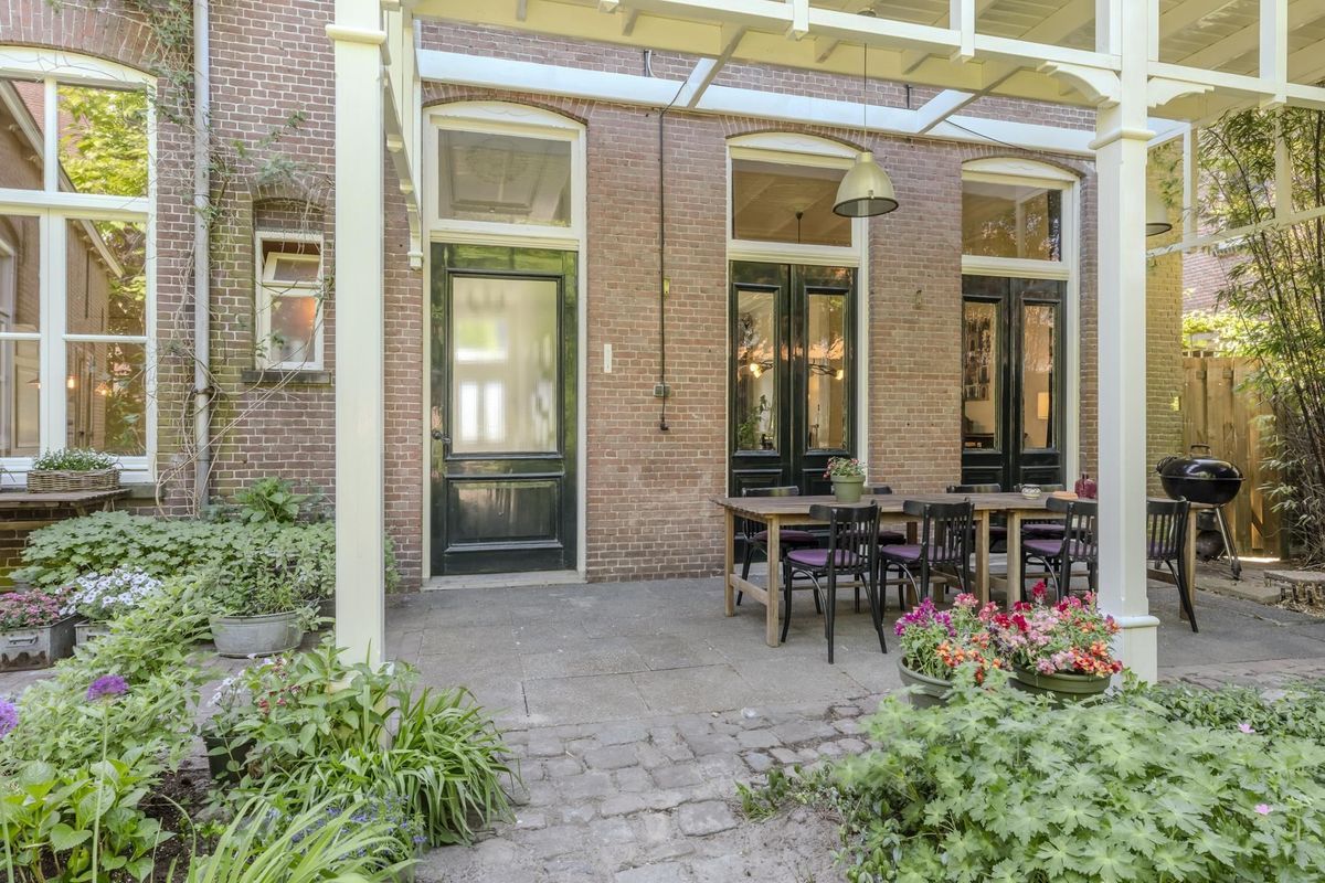 Stationsstraat 6 Photo Blur 29