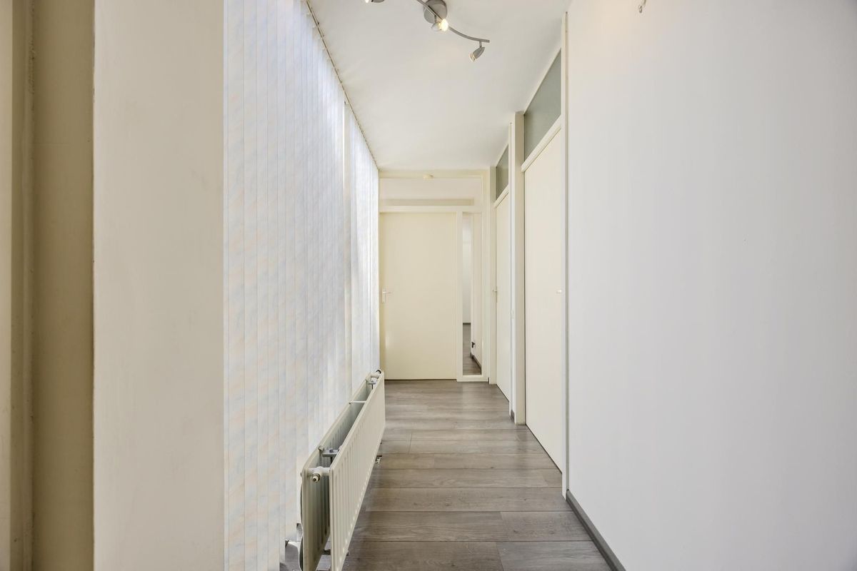 Koninginnestraat 10 Photo Blur 15