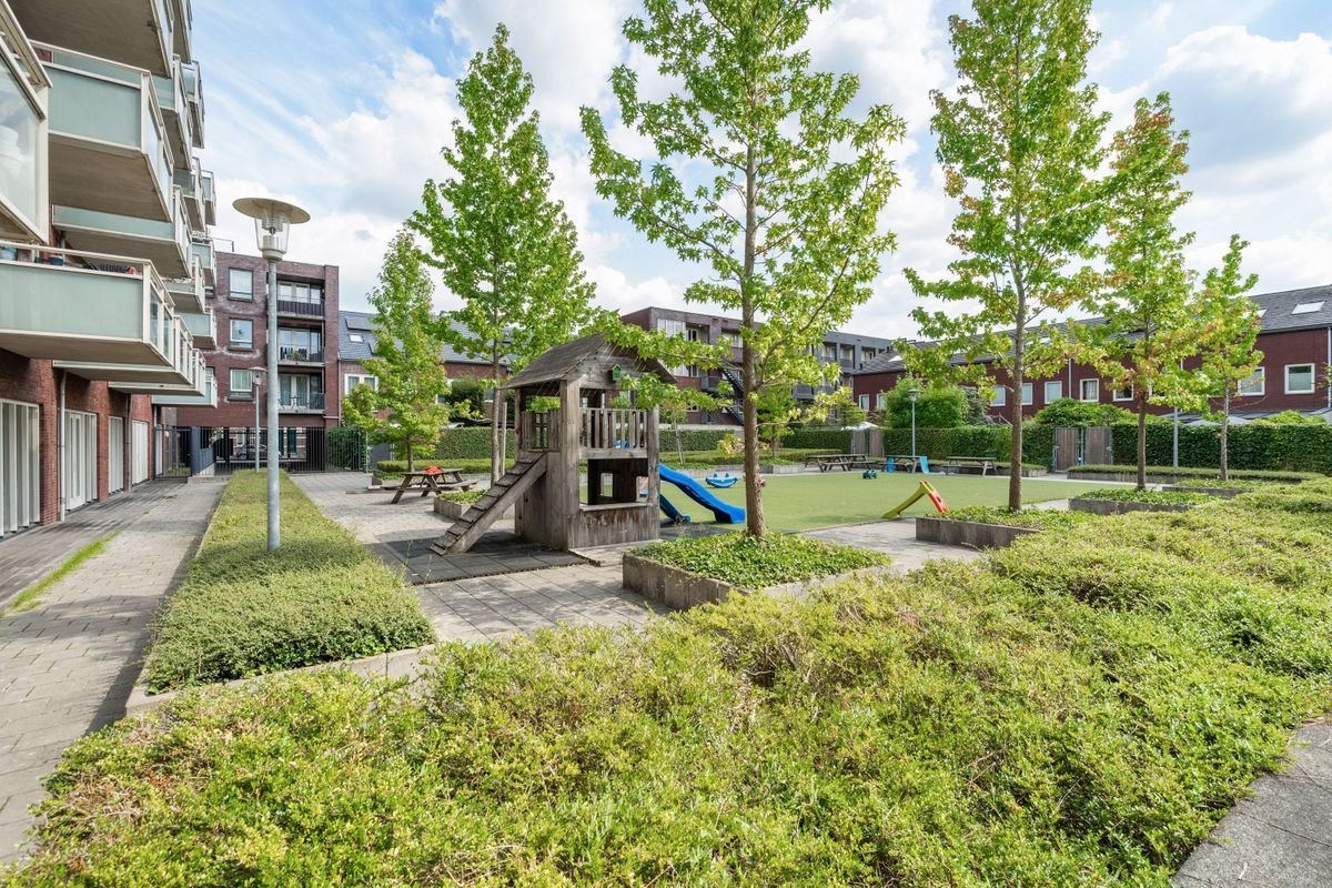 Menno van Coehoornstraat 53 Photo Blur 40
