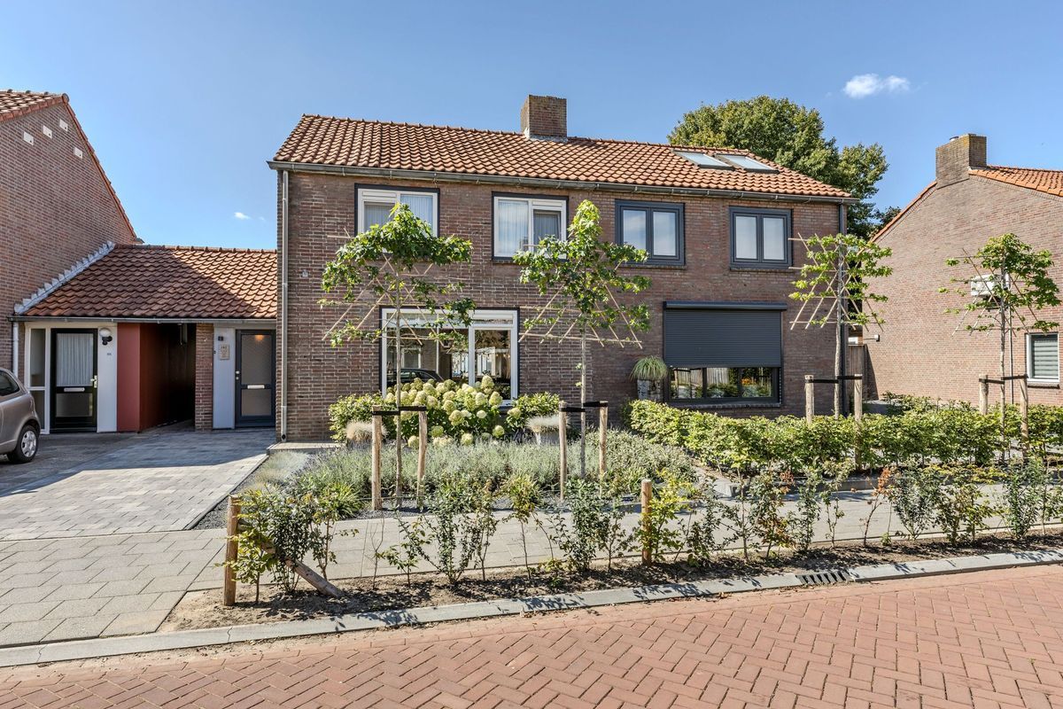 Burgemeester van Poppelstraat 107 Photo Blur 0
