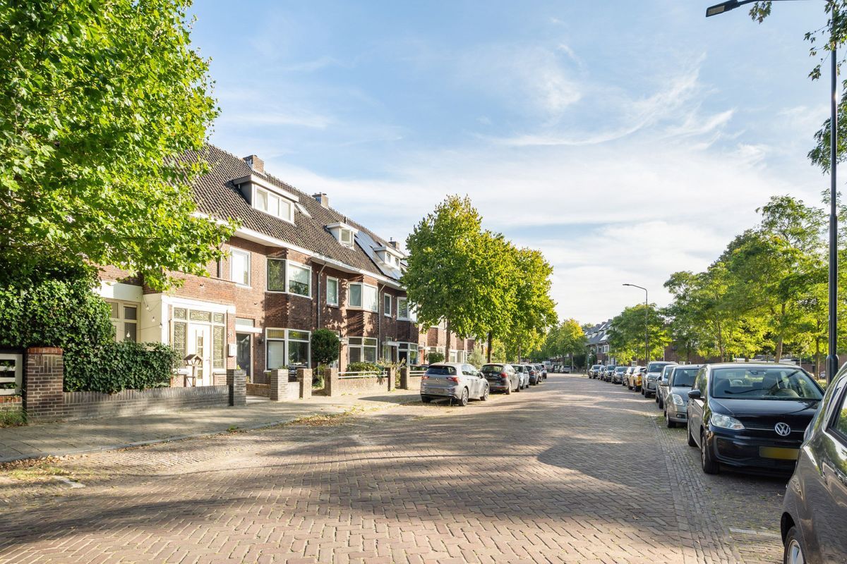 van Voorst tot Voorststraat 5 Photo Blur 43