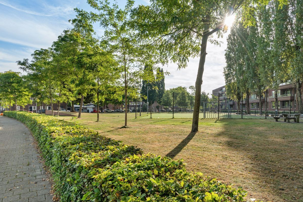 van Voorst tot Voorststraat 5 Photo Blur 44