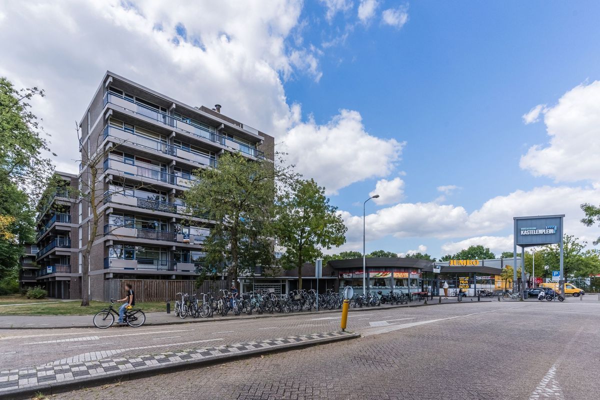 Kastelenplein 145 Photo Blur 25