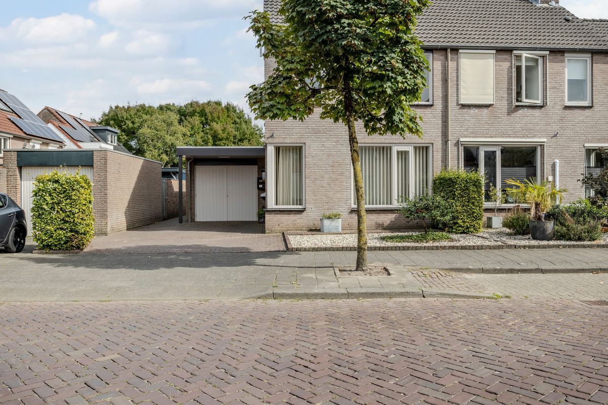 van Heinsbergstraat 18 Photo Blur 40
