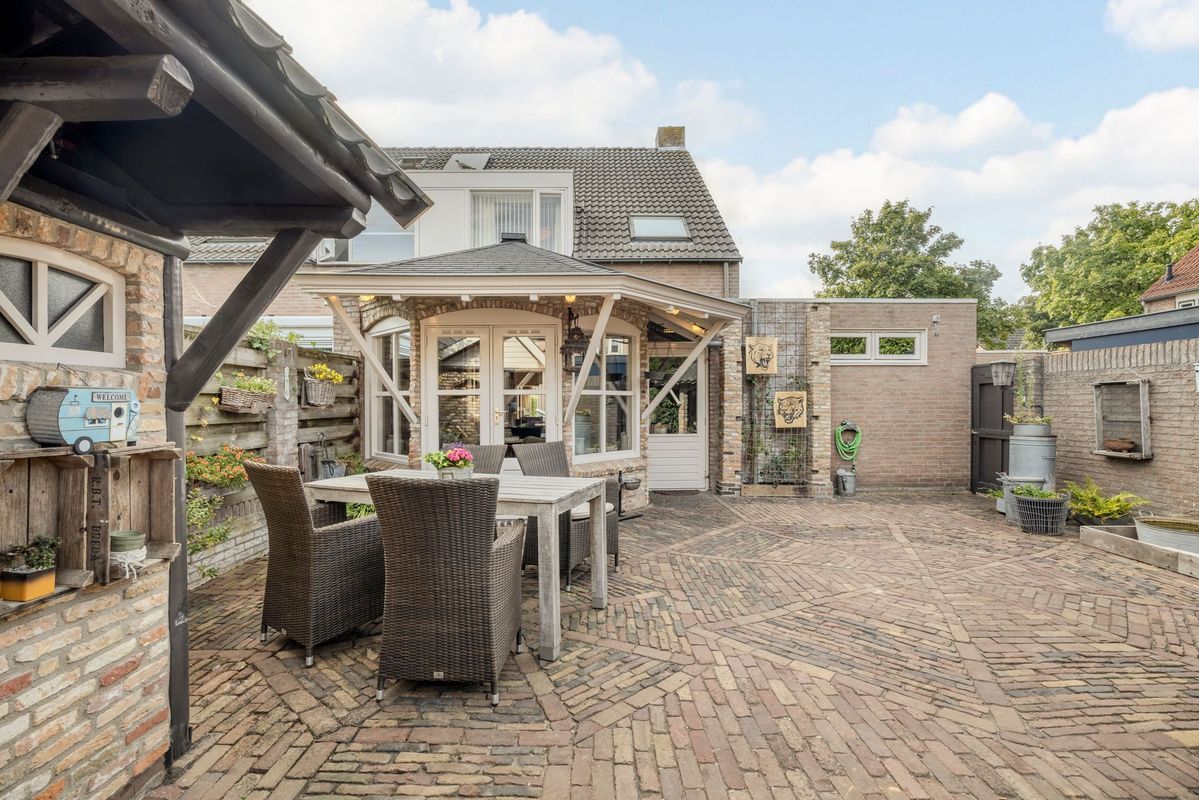 van Heinsbergstraat 18 Photo Blur 18