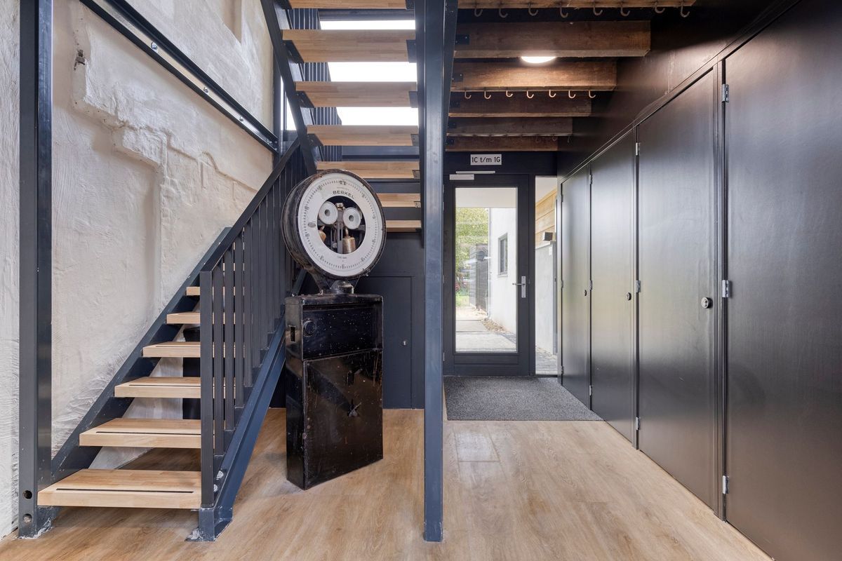 Loft (Bouwnr. A3) Photo Blur 13