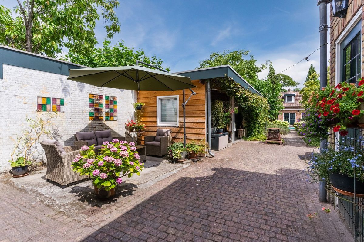 Hulst 70 Photo Blur 51