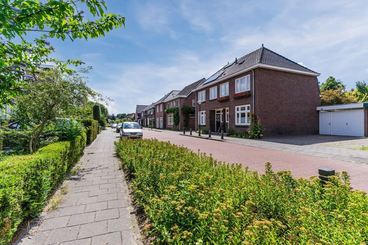 Hulst 70 Photo Blur 65