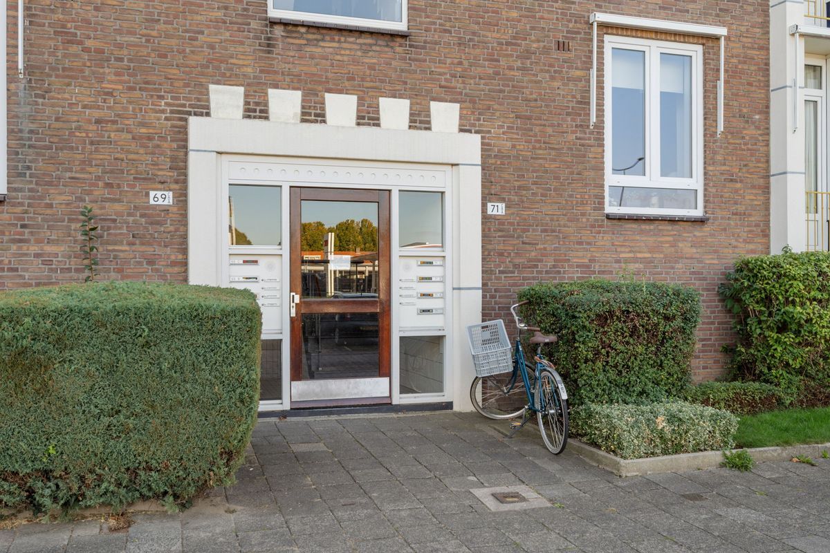 Graaf Hendrik III laan 71 - B Photo Blur 4