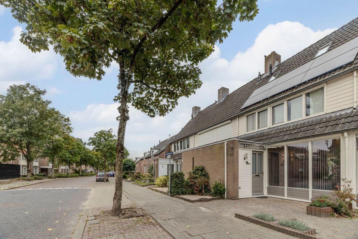 van Heinsbergstraat 37 Photo Blur 55