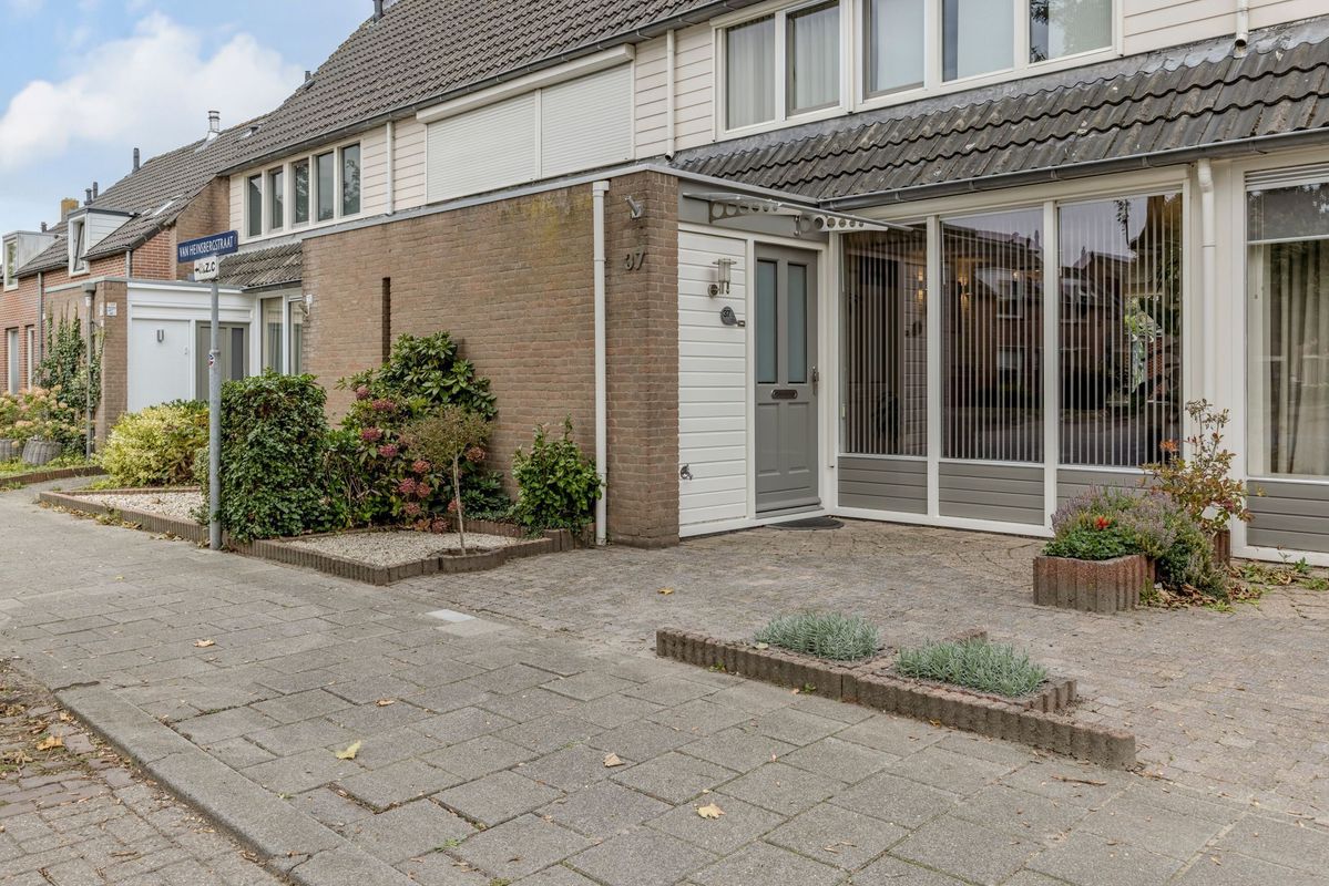 van Heinsbergstraat 37 Photo Blur 52
