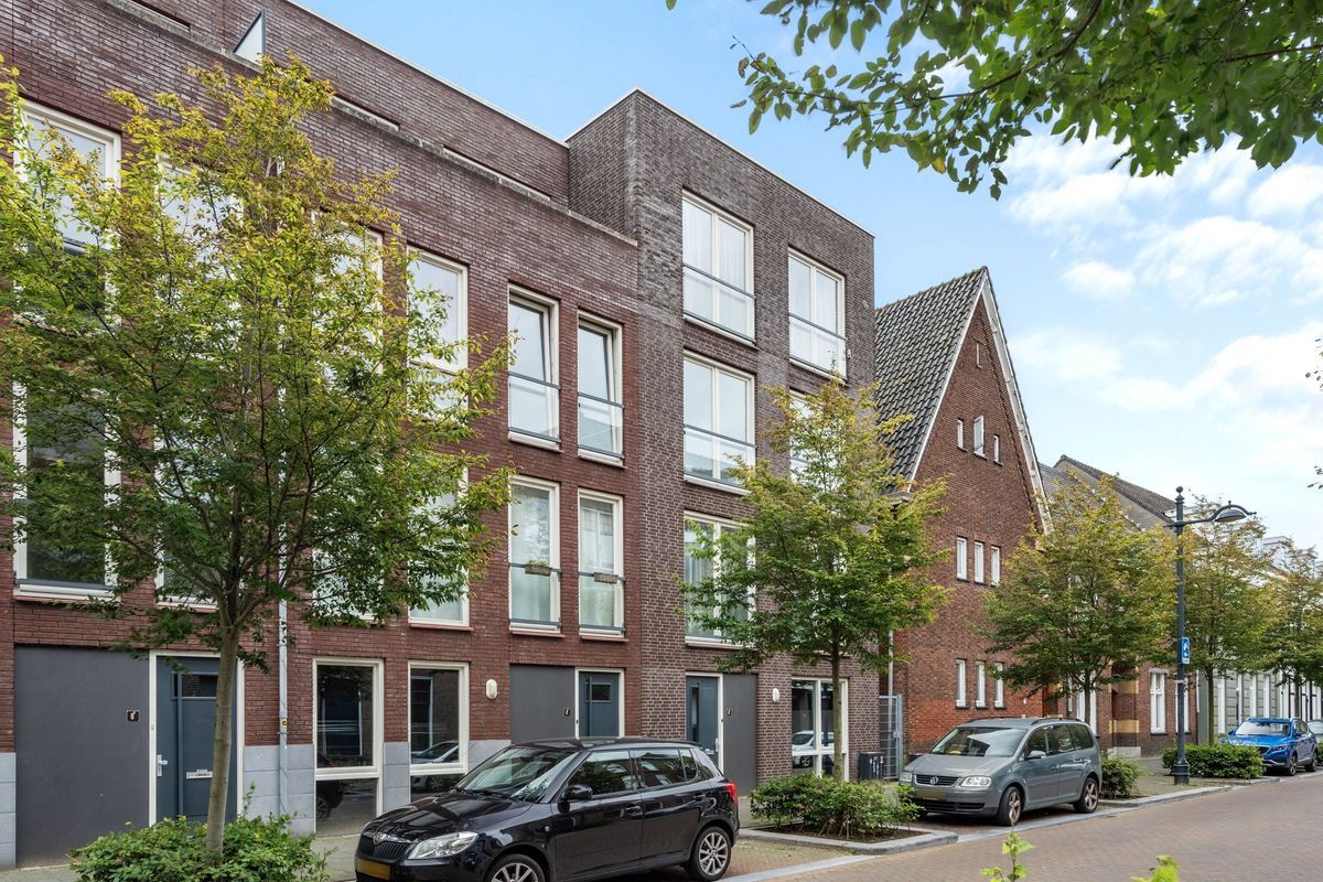 Meerten Verhoffstraat 8 - B Photo Blur 0