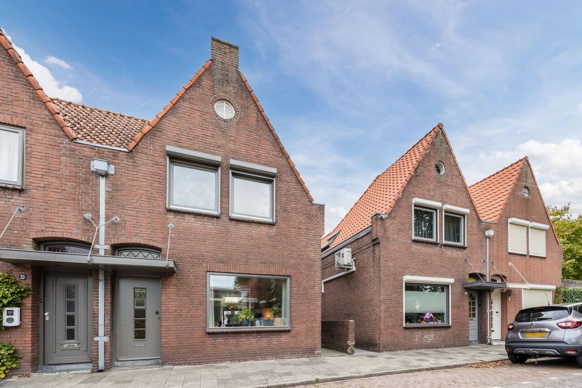 Emmastraat 35 Photo Blur 75