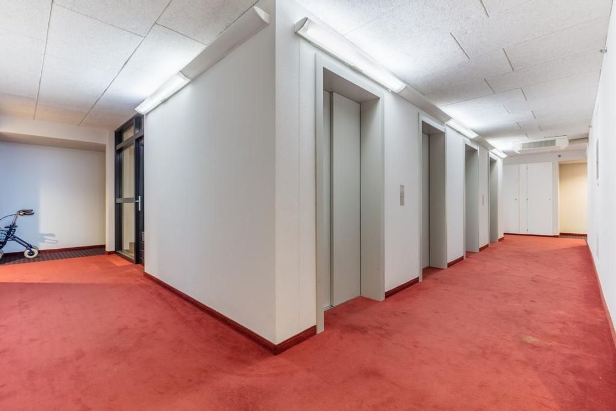 Westpoint 77 Photo Blur 30