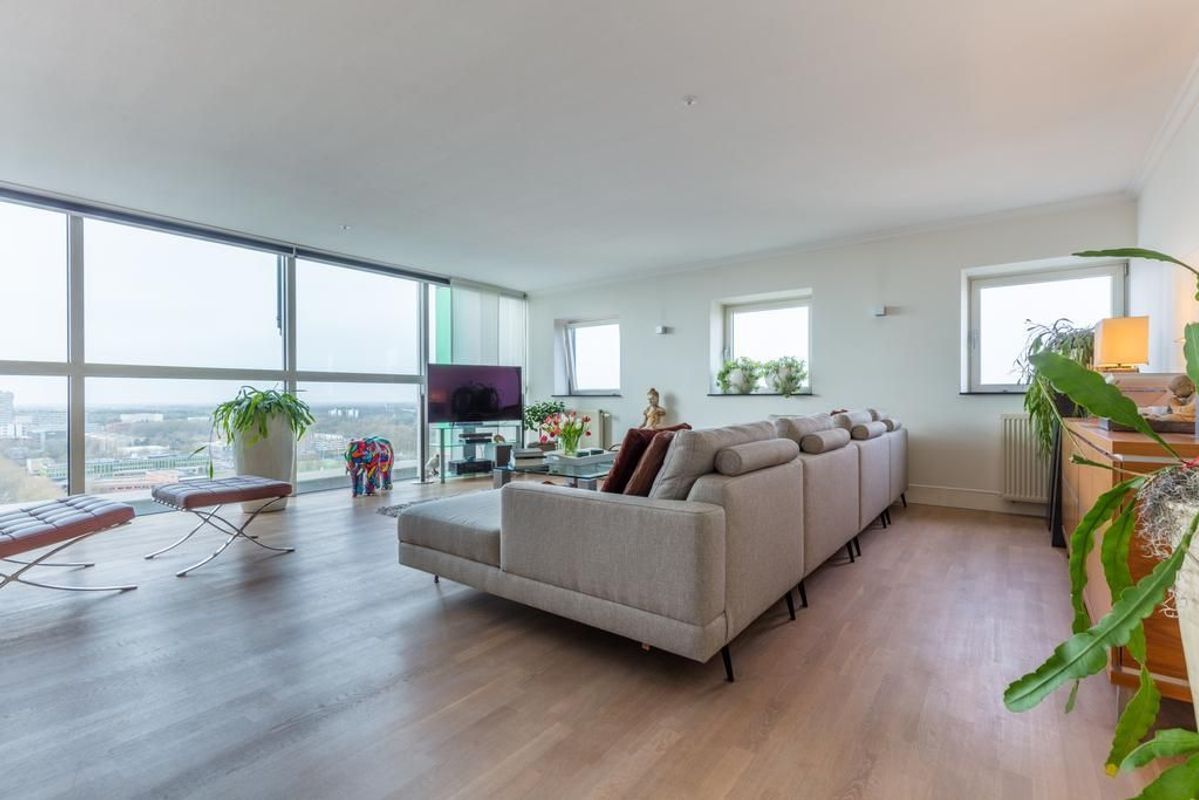 Westpoint 77 Photo Blur 1