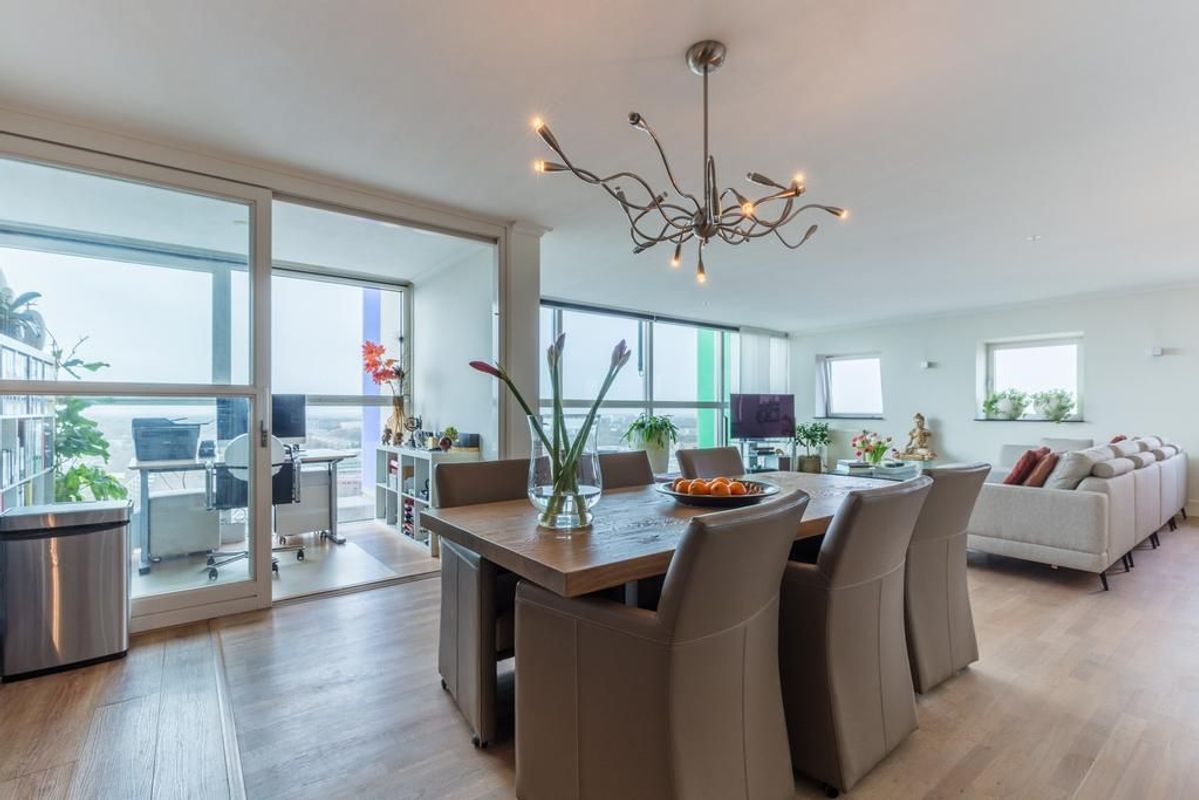 Westpoint 77 Photo Blur 6