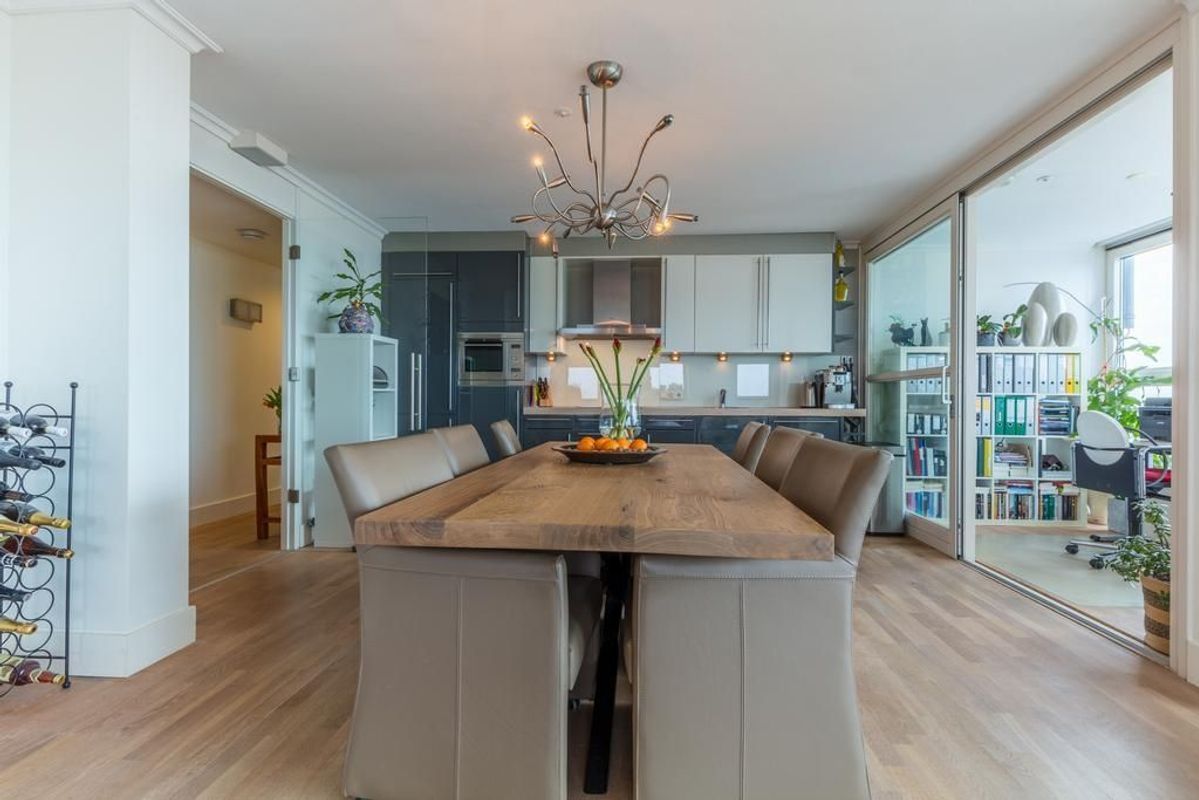 Westpoint 77 Photo Blur 8