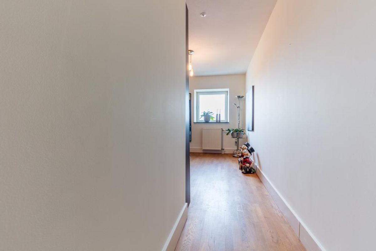 Westpoint 77 Photo Blur 21