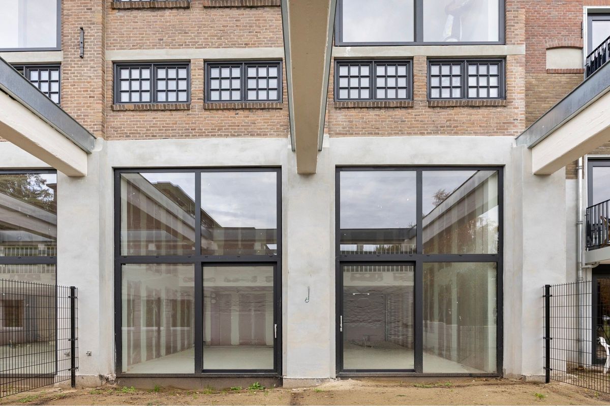 Heuvel 1 - A Photo Blur 19