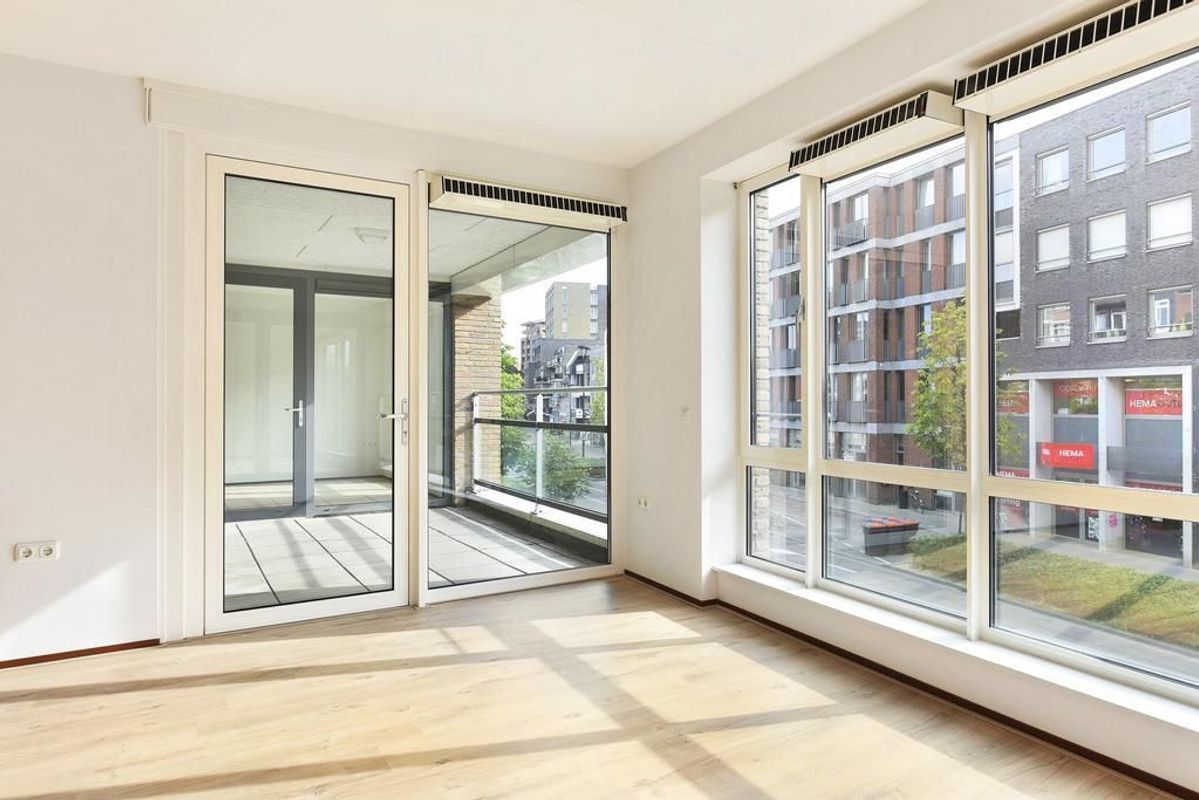 Piusplein 28 - 02 Photo Blur 3