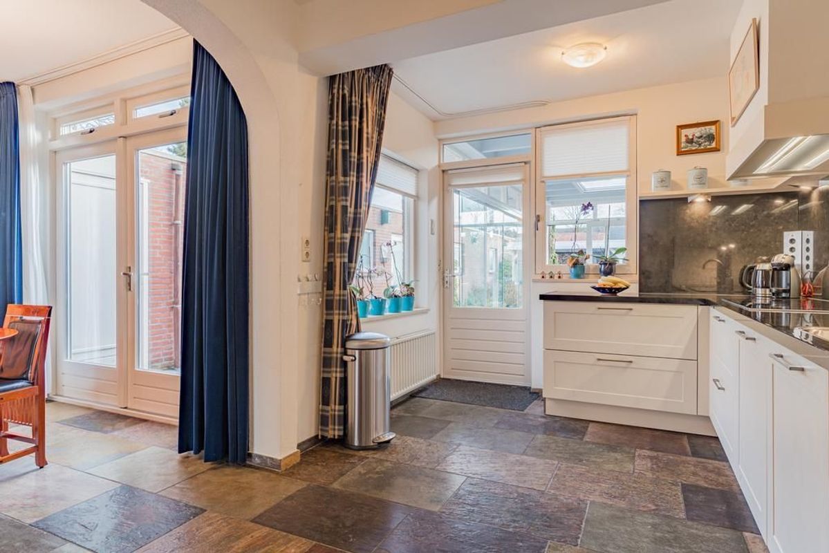 Doctor Schaepmanstraat 7 Photo Blur 6