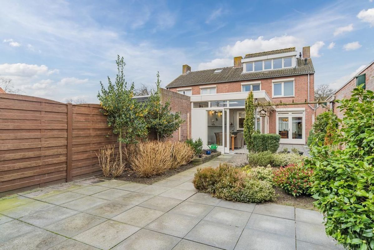 Doctor Schaepmanstraat 7 Photo Blur 33